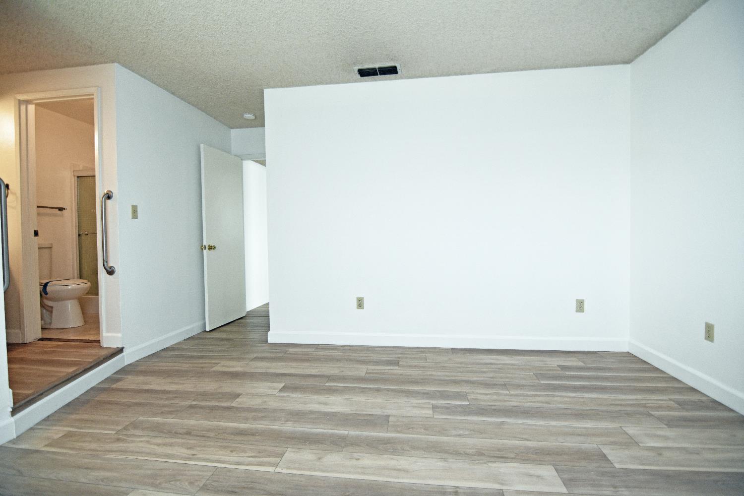 2621 Dels Ln, Turlock, CA 95382