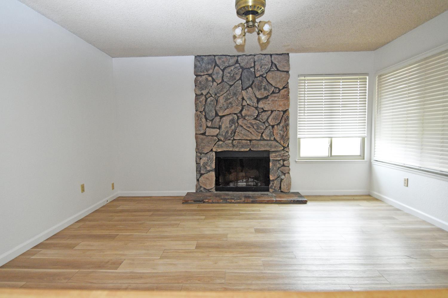 2621 Dels Ln, Turlock, CA 95382