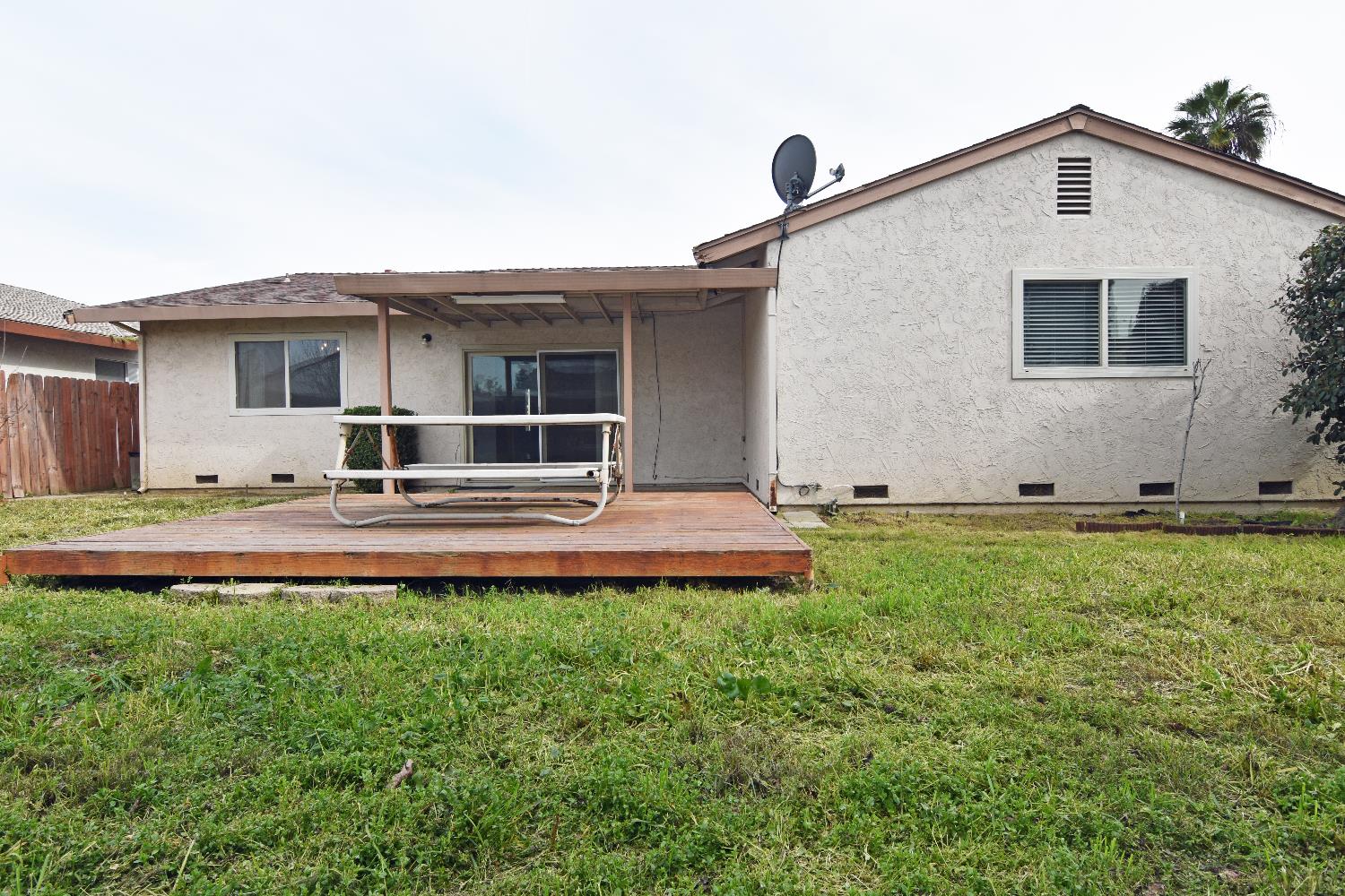 2621 Dels Ln, Turlock, CA 95382