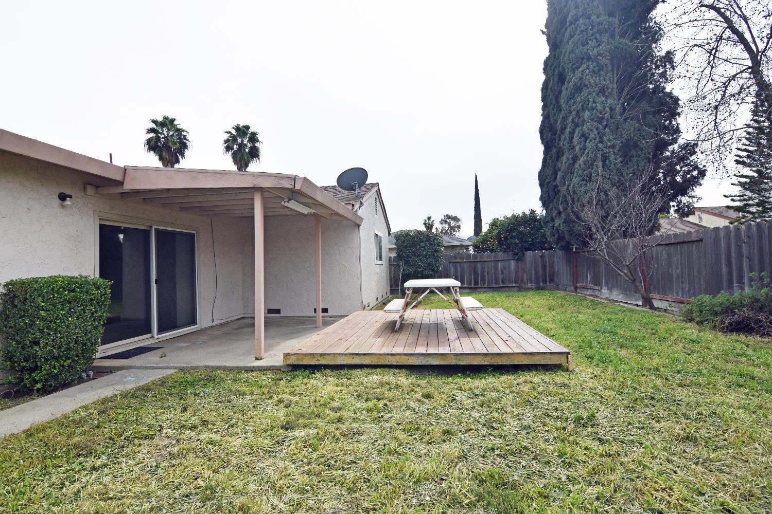 2621 Dels Ln, Turlock, CA 95382