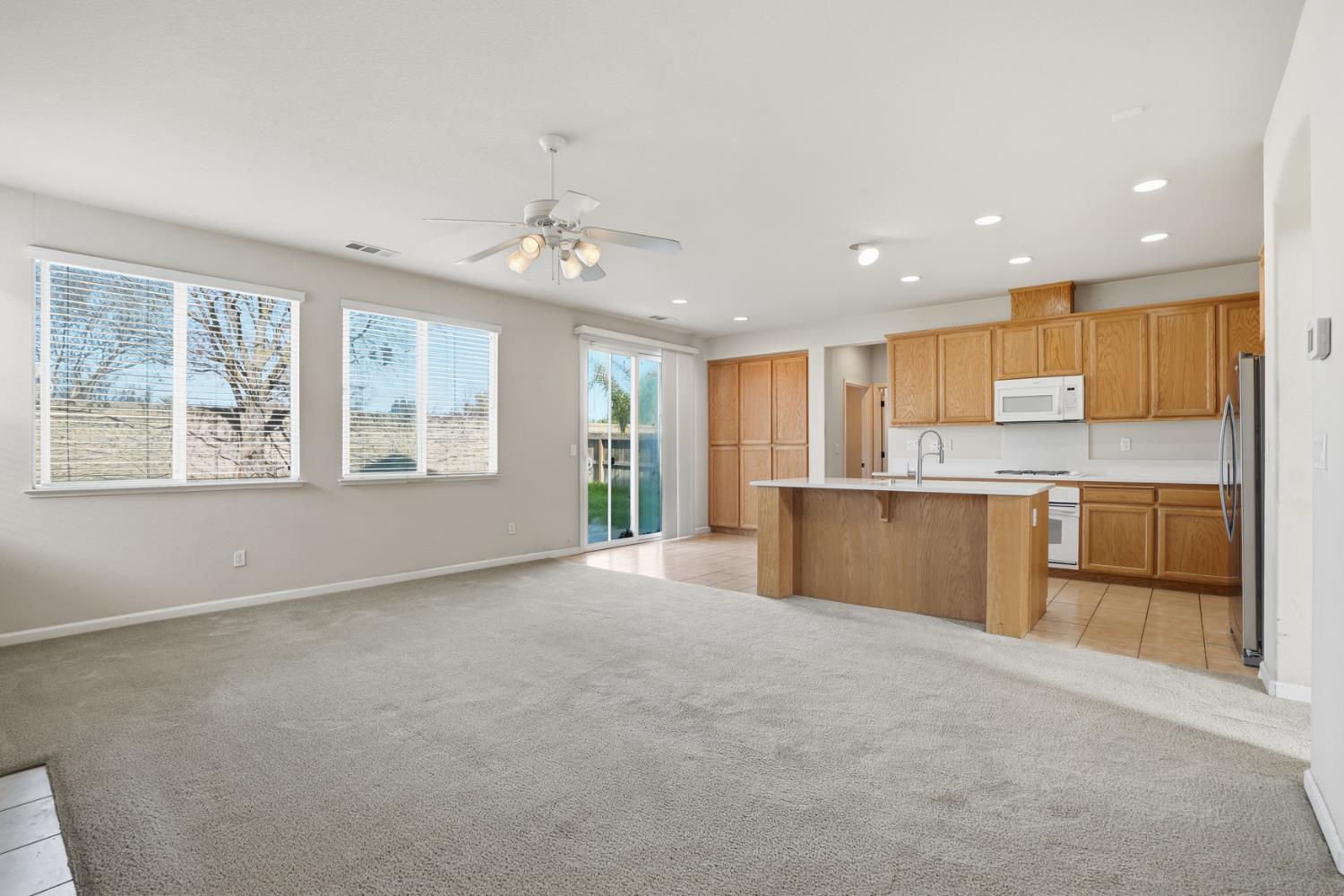 1025 Barbados St, Manteca, CA 95337