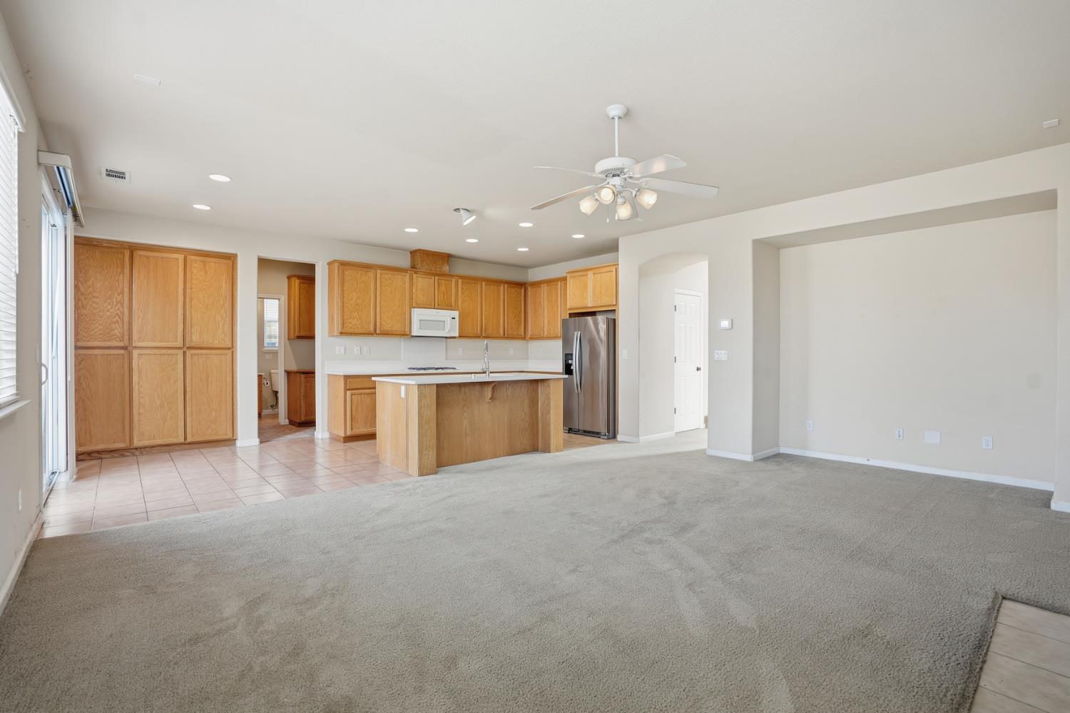 1025 Barbados St, Manteca, CA 95337