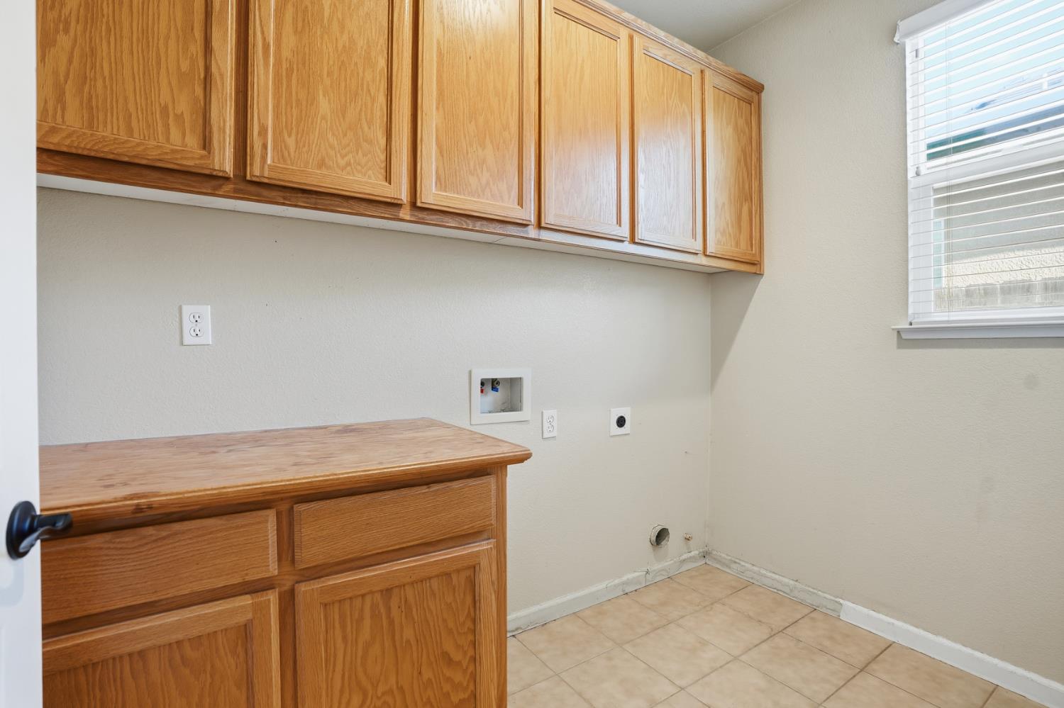 1025 Barbados St, Manteca, CA 95337