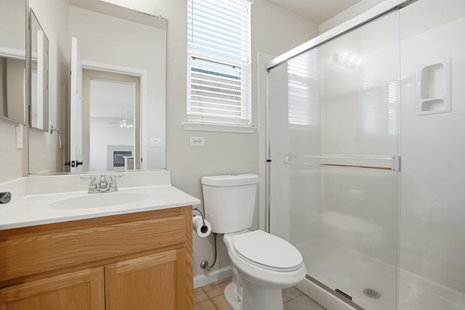 1025 Barbados St, Manteca, CA 95337