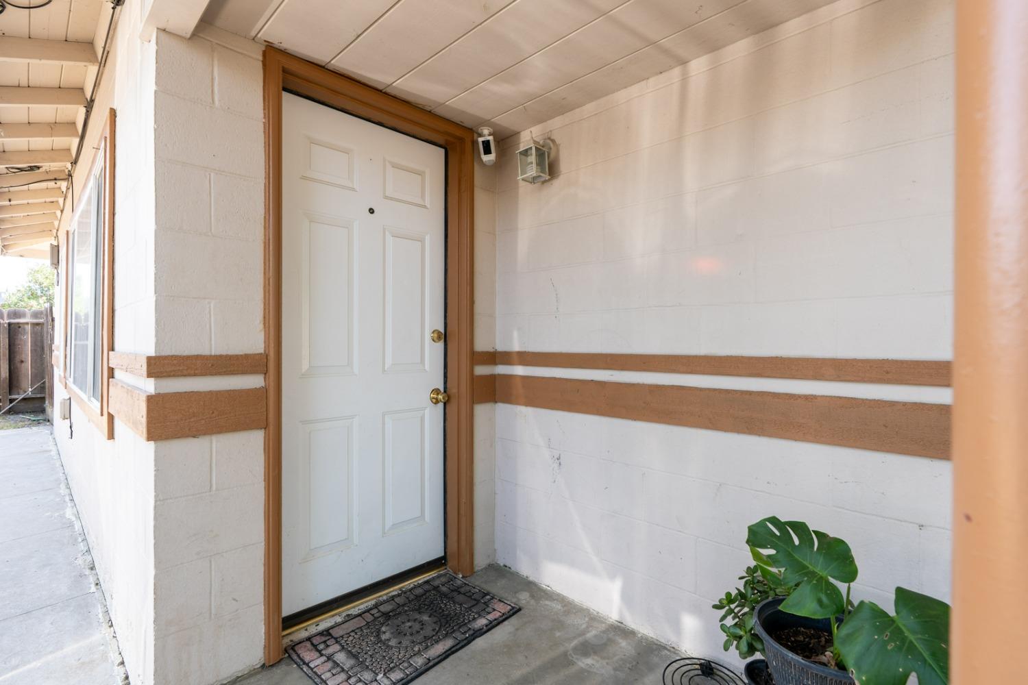 1109 1111 Center Ave, Dos Palos, CA 93620