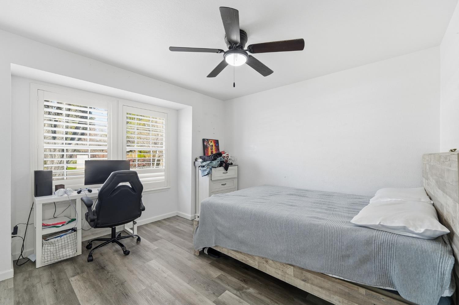 2612 Snyder Ave, Modesto, CA 95356