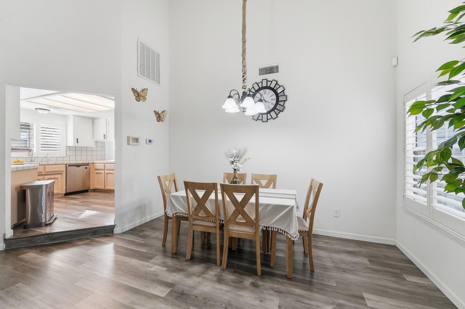 2612 Snyder Ave, Modesto, CA 95356