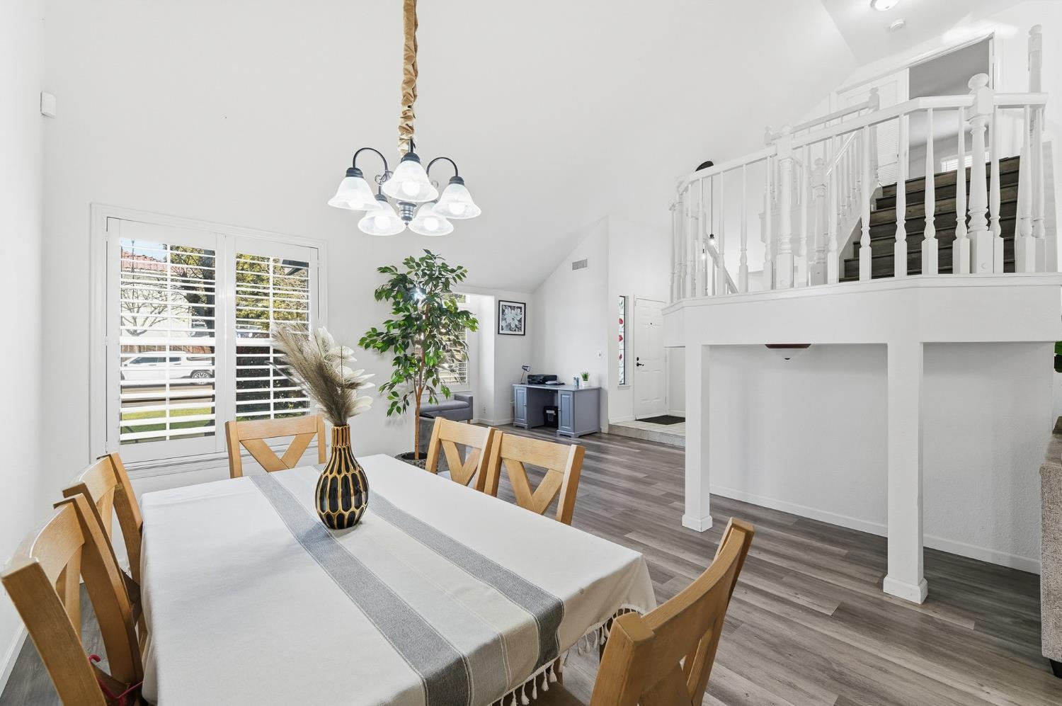 2612 Snyder Ave, Modesto, CA 95356