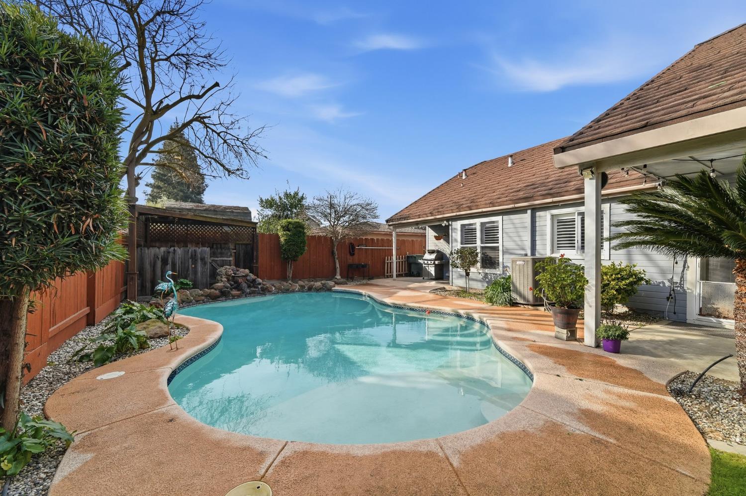 2612 Snyder Ave, Modesto, CA 95356