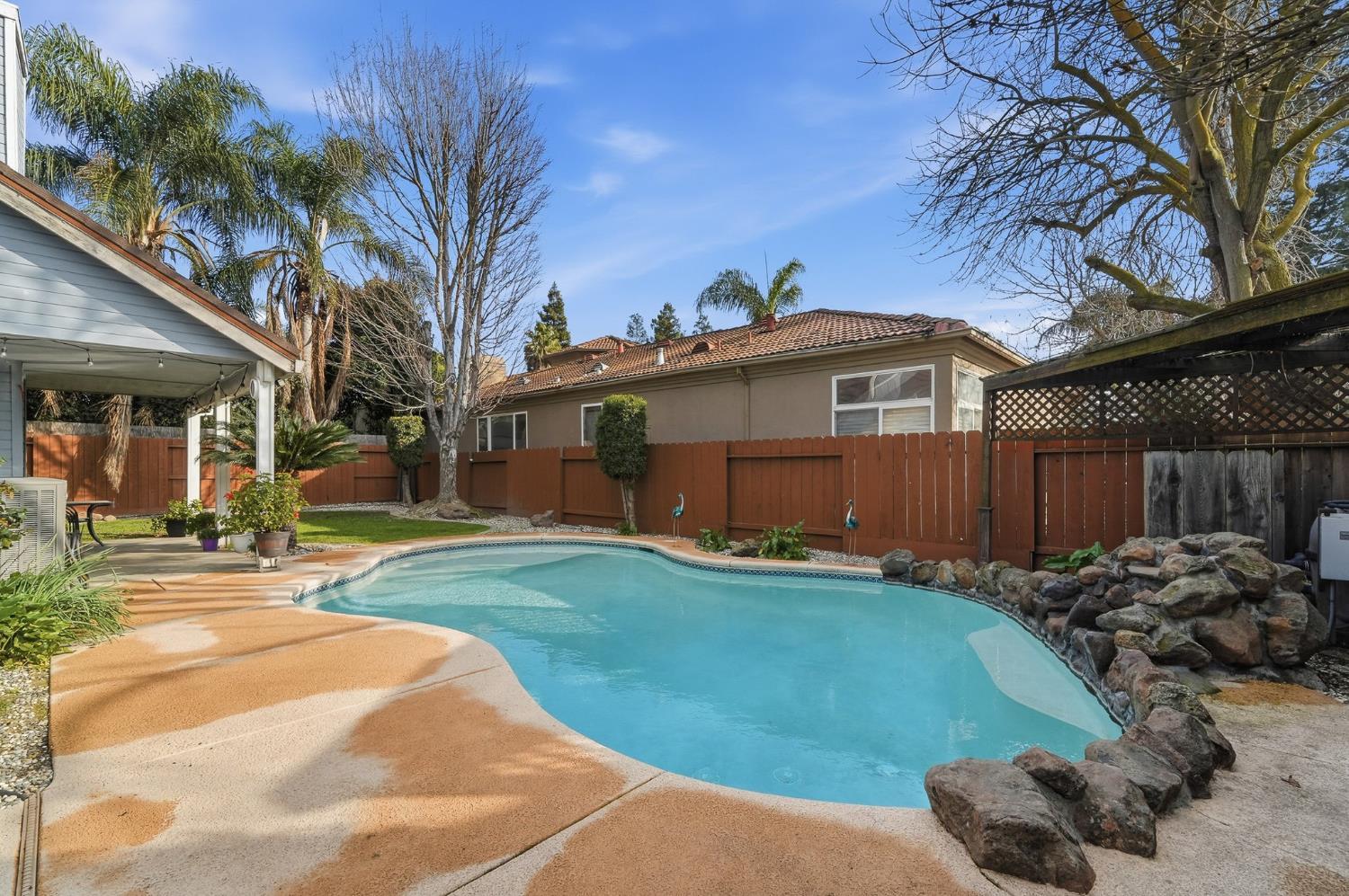 2612 Snyder Ave, Modesto, CA 95356