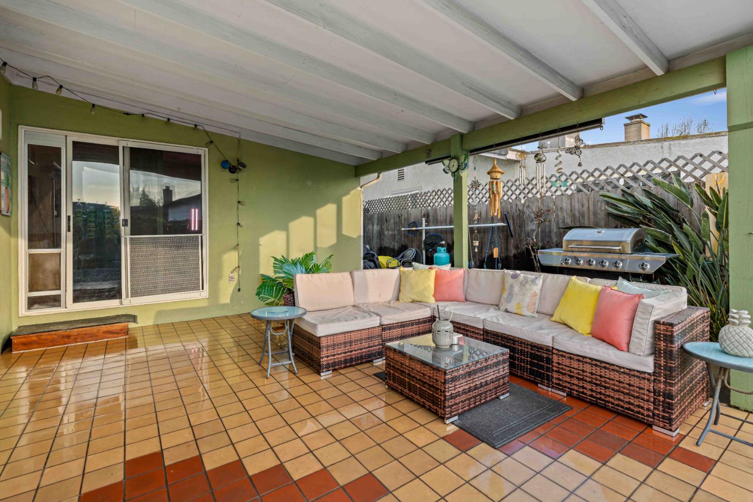 3913 Peacock Ln, Modesto, CA 95356