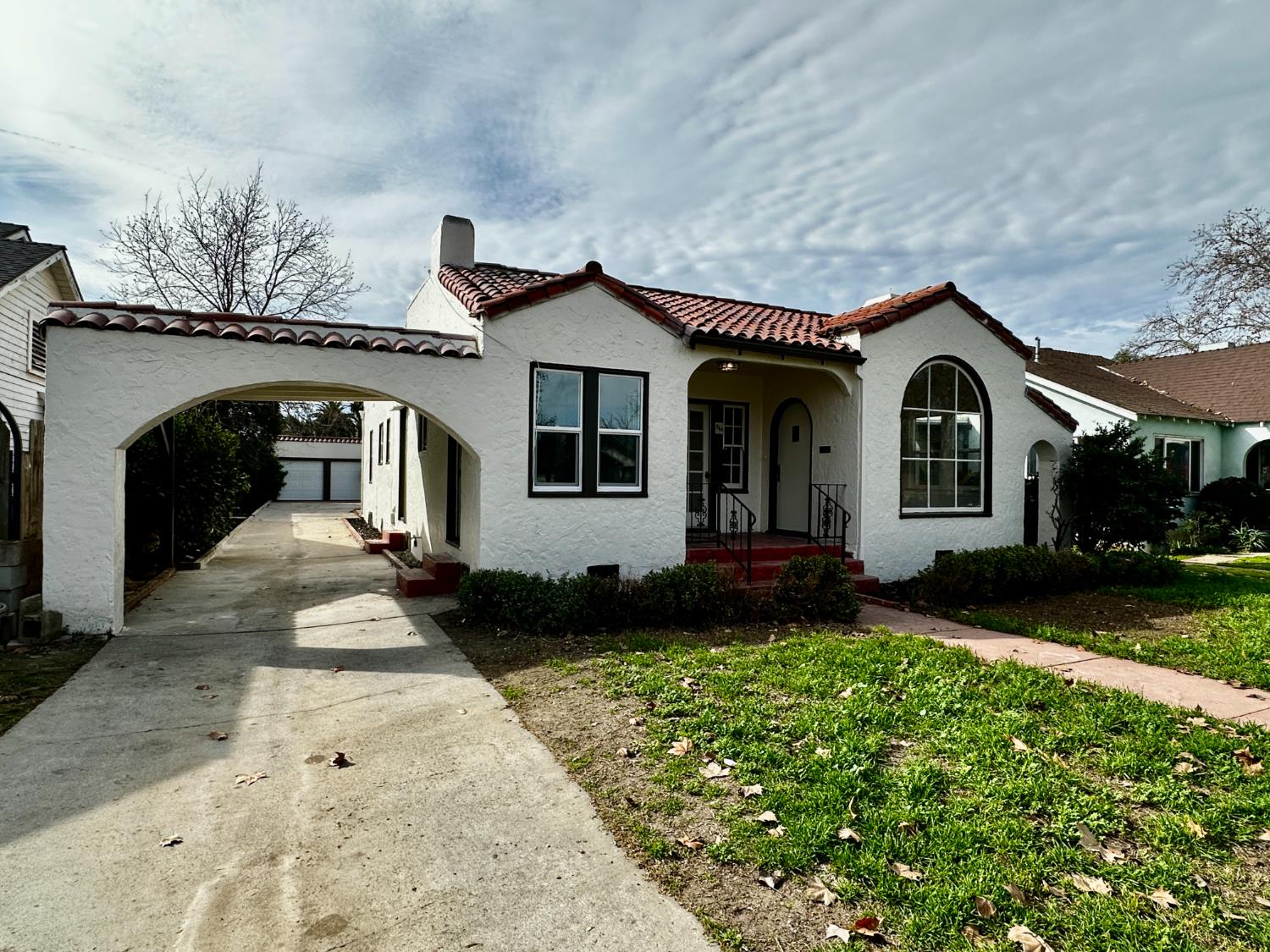 944 W 22nd St, Merced, CA 95340