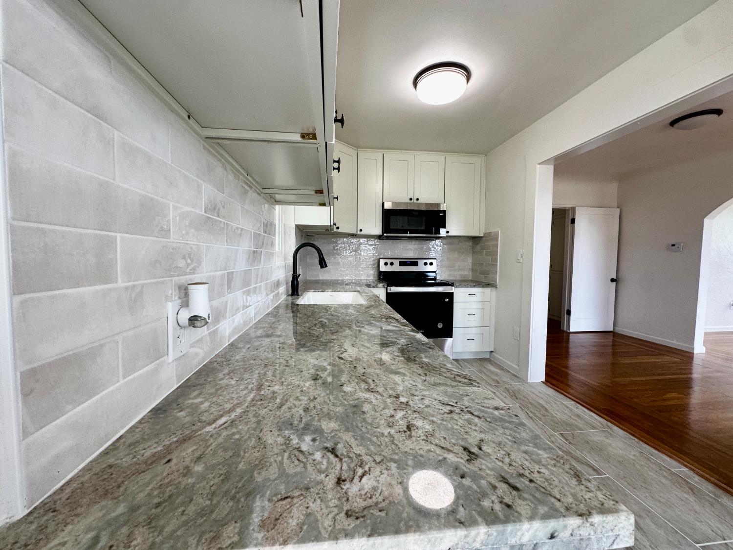 944 W 22nd St, Merced, CA 95340