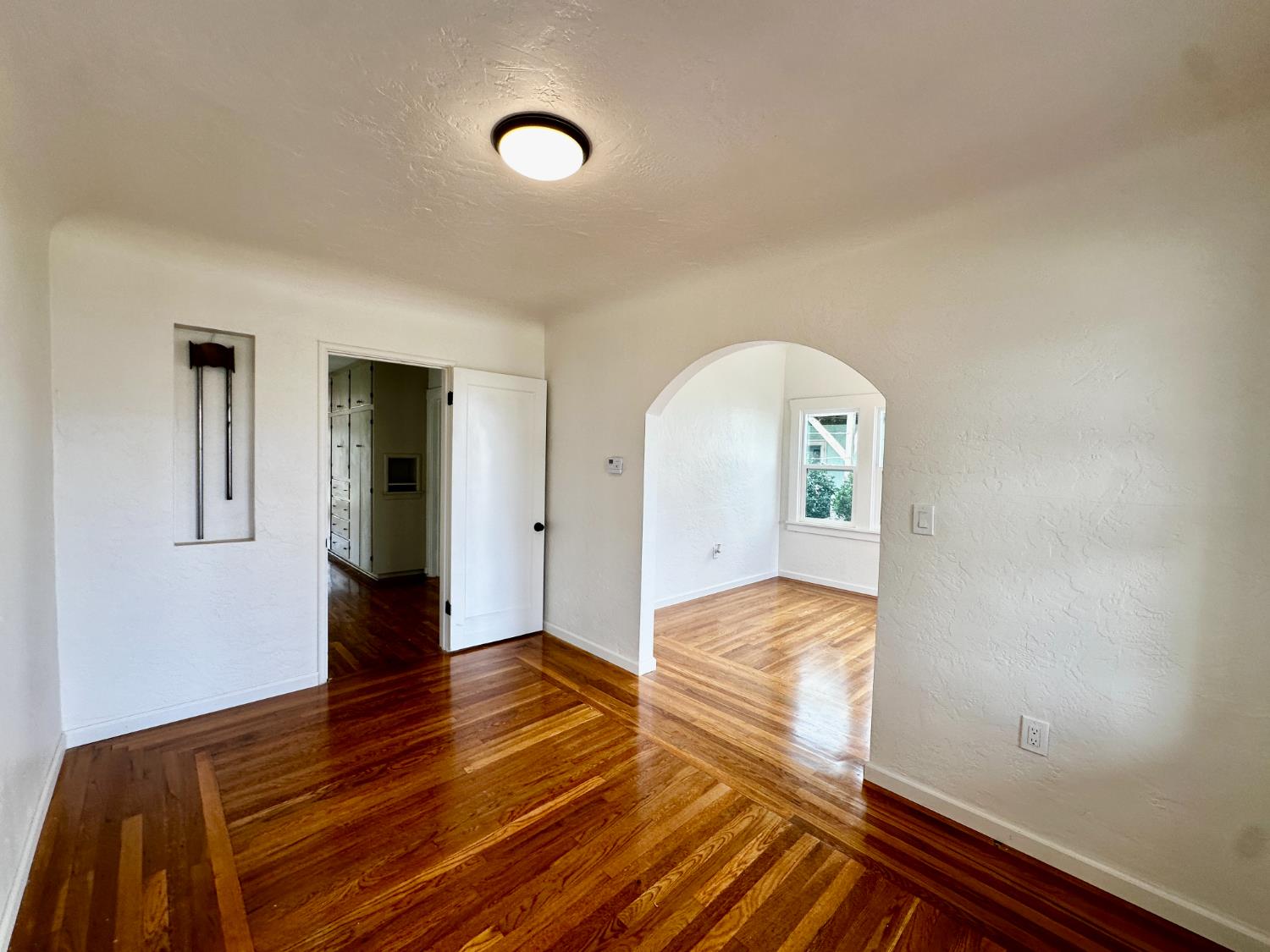 944 W 22nd St, Merced, CA 95340