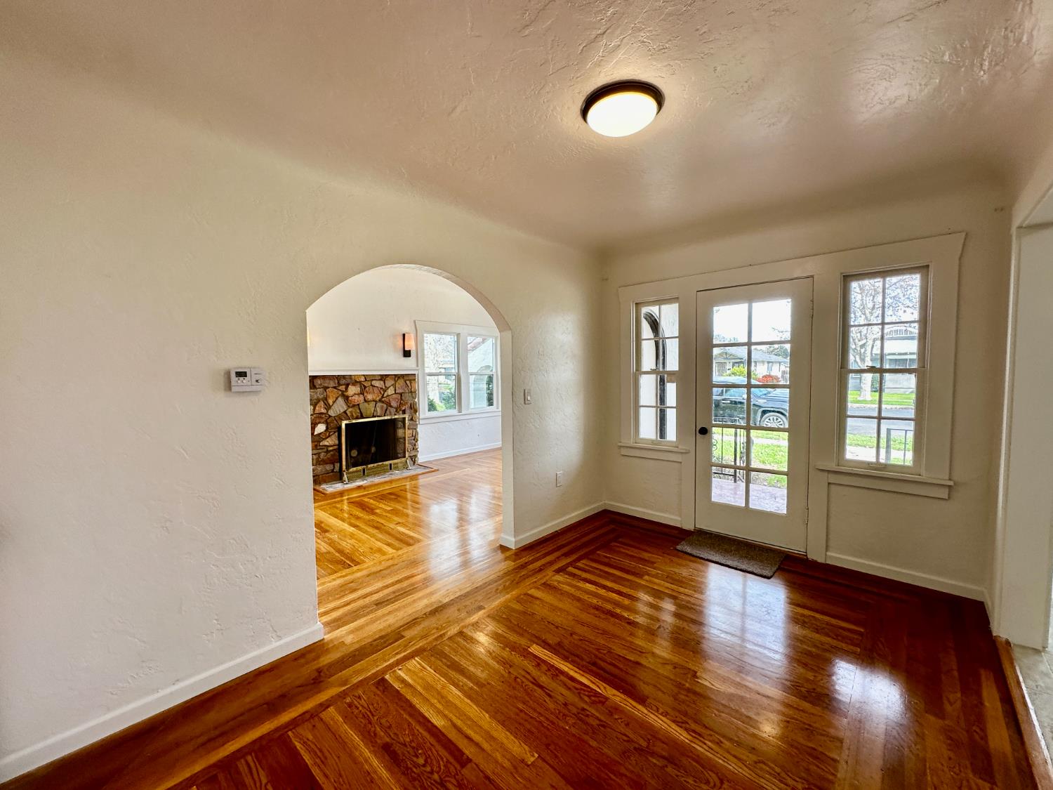 944 W 22nd St, Merced, CA 95340