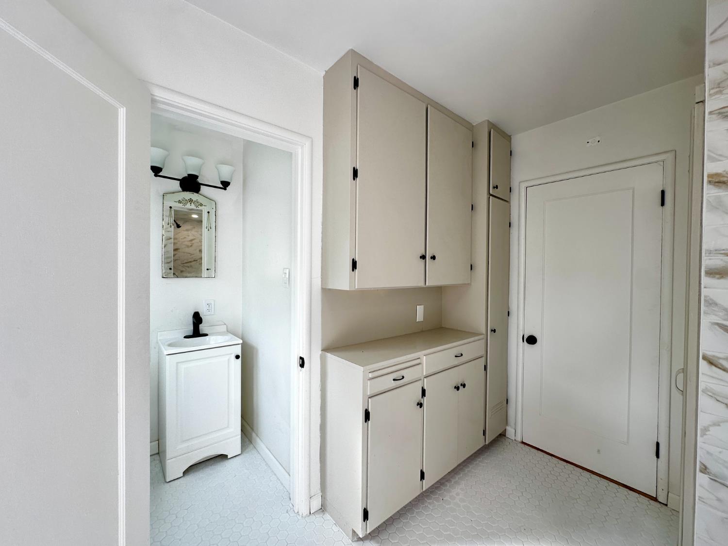 944 W 22nd St, Merced, CA 95340