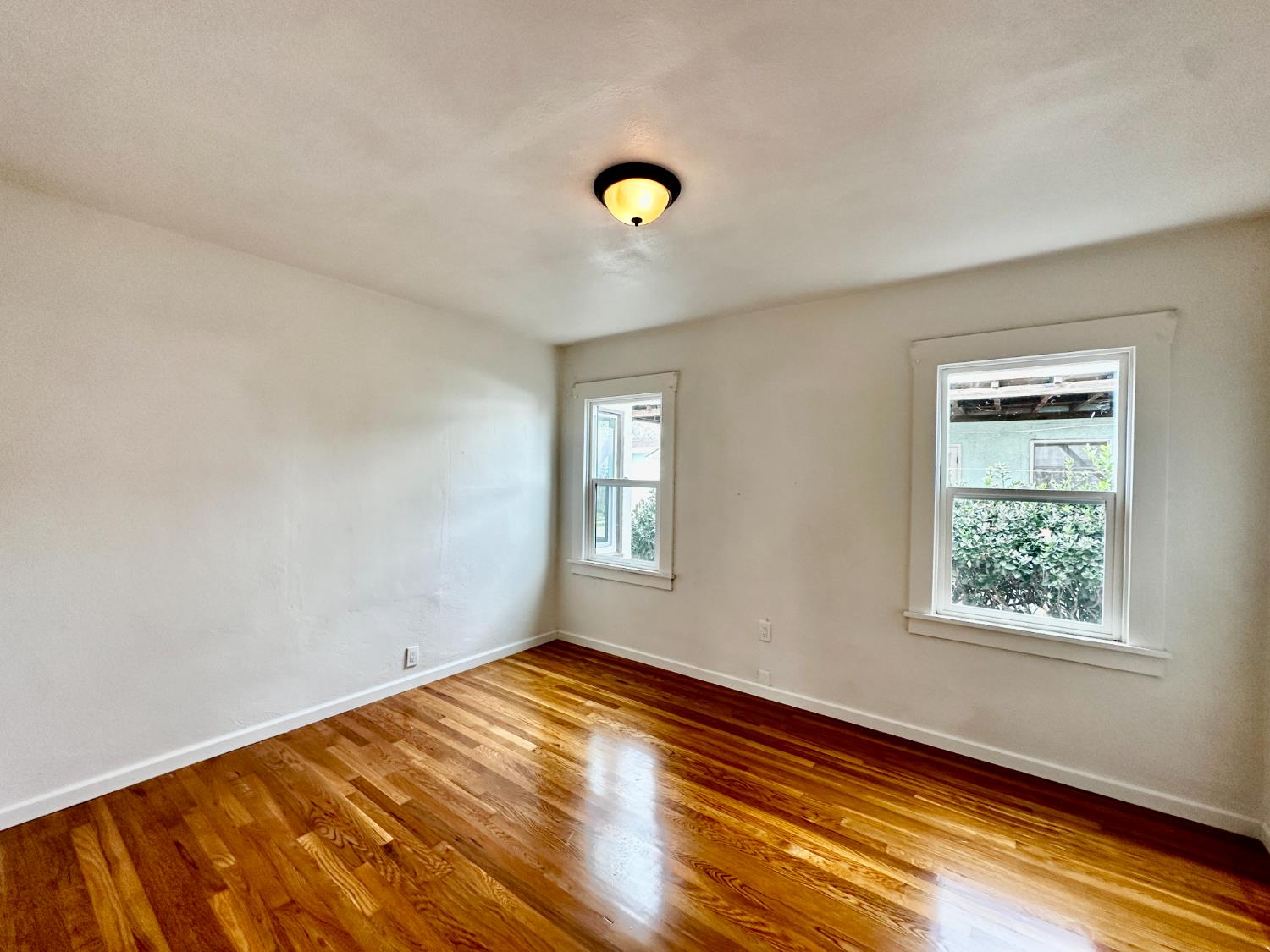 944 W 22nd St, Merced, CA 95340