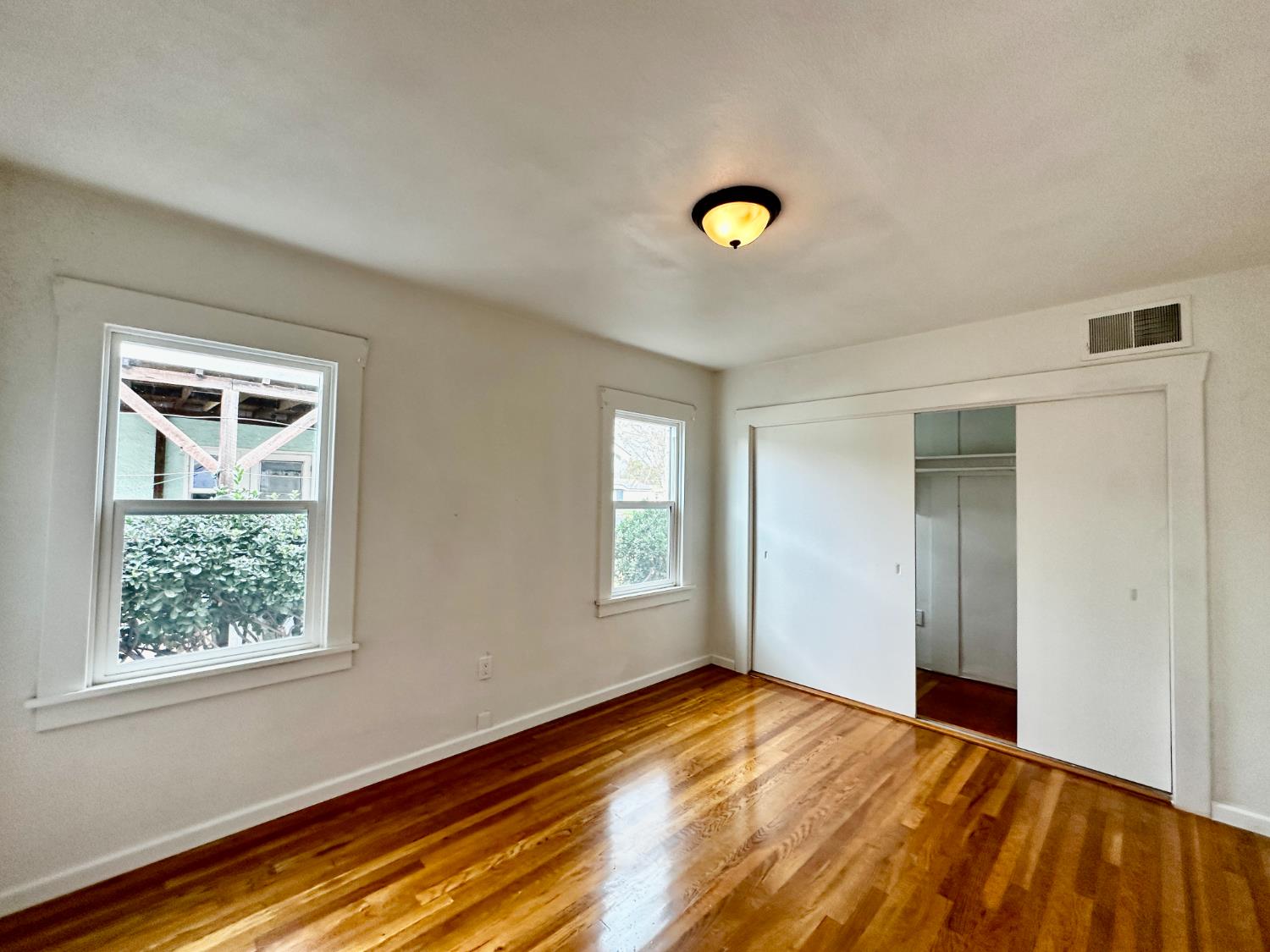 944 W 22nd St, Merced, CA 95340