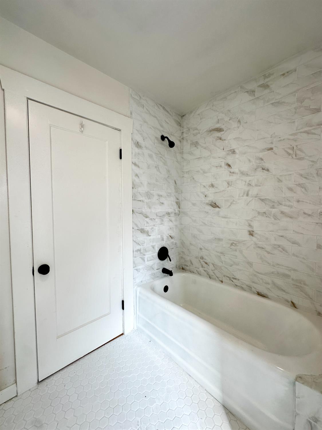 944 W 22nd St, Merced, CA 95340