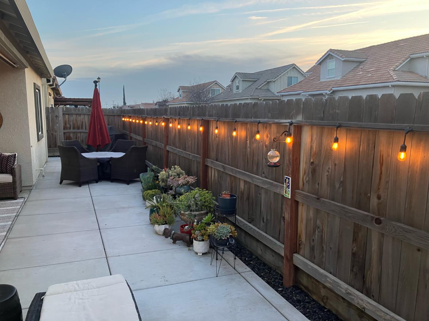 869 Grace Dr, Los Banos, CA 93635