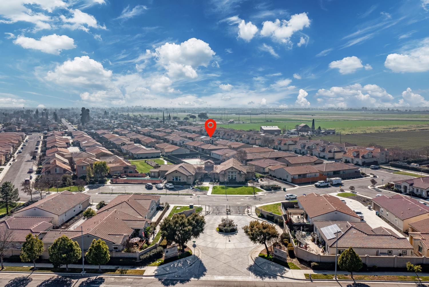 869 Grace Dr, Los Banos, CA 93635