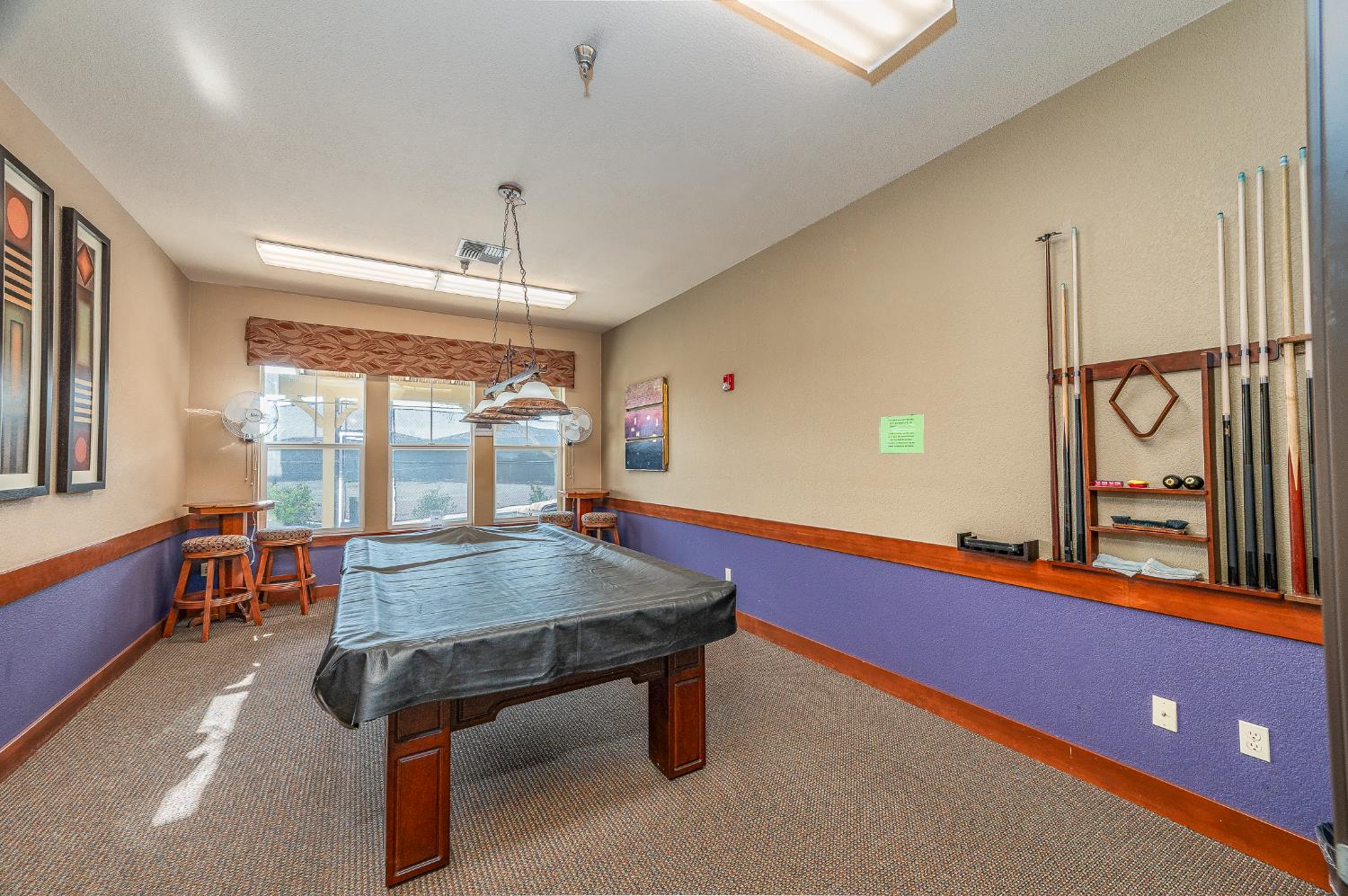 869 Grace Dr, Los Banos, CA 93635