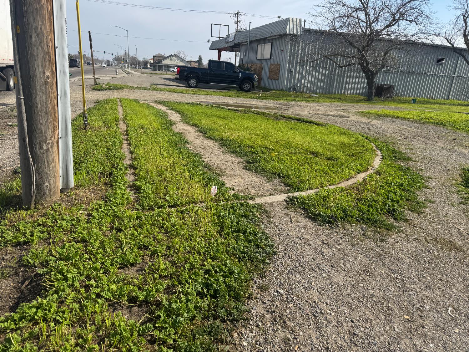 1731 E Pacheco Blvd, Los Banos, CA 93635