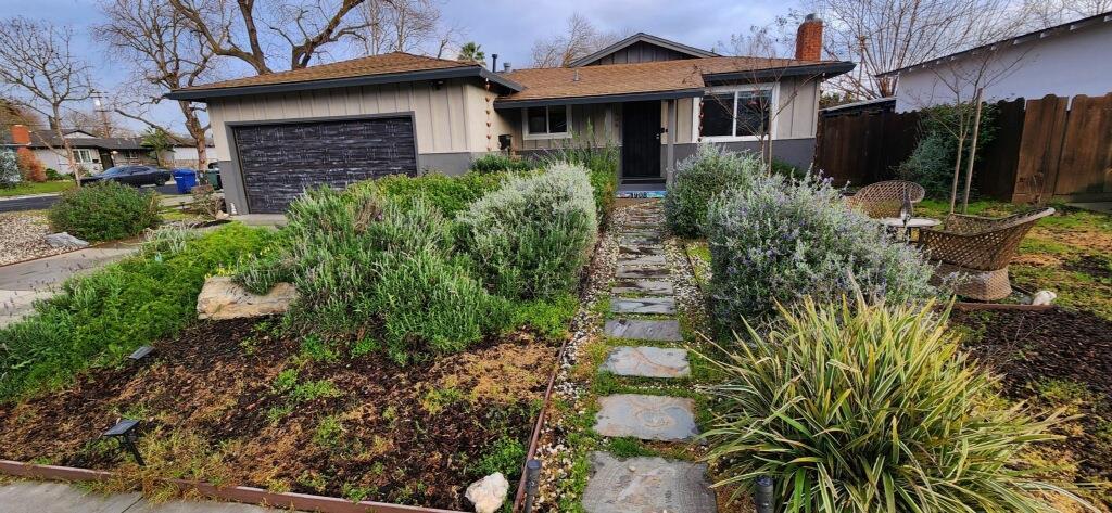 1908 Debonaire Ct, Modesto, CA 95350