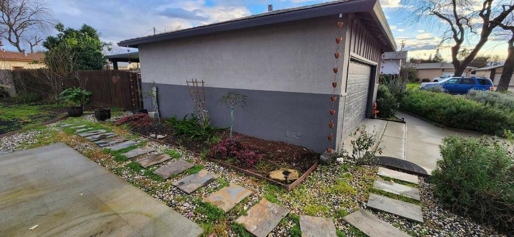 1908 Debonaire Ct, Modesto, CA 95350