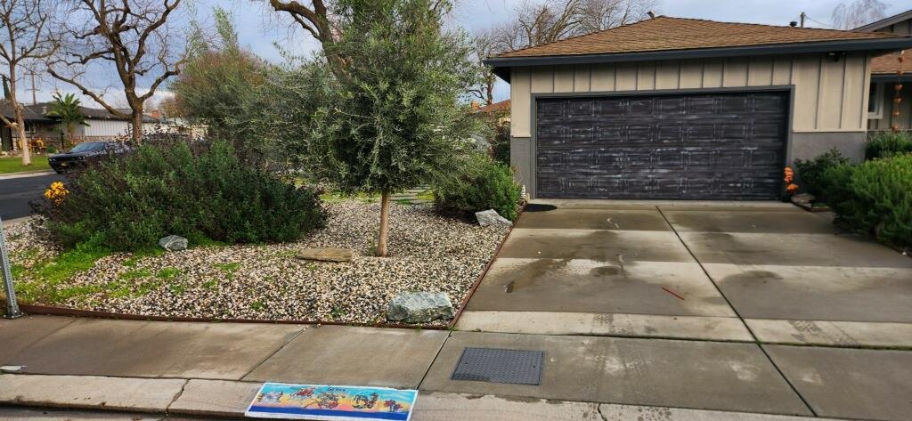 1908 Debonaire Ct, Modesto, CA 95350