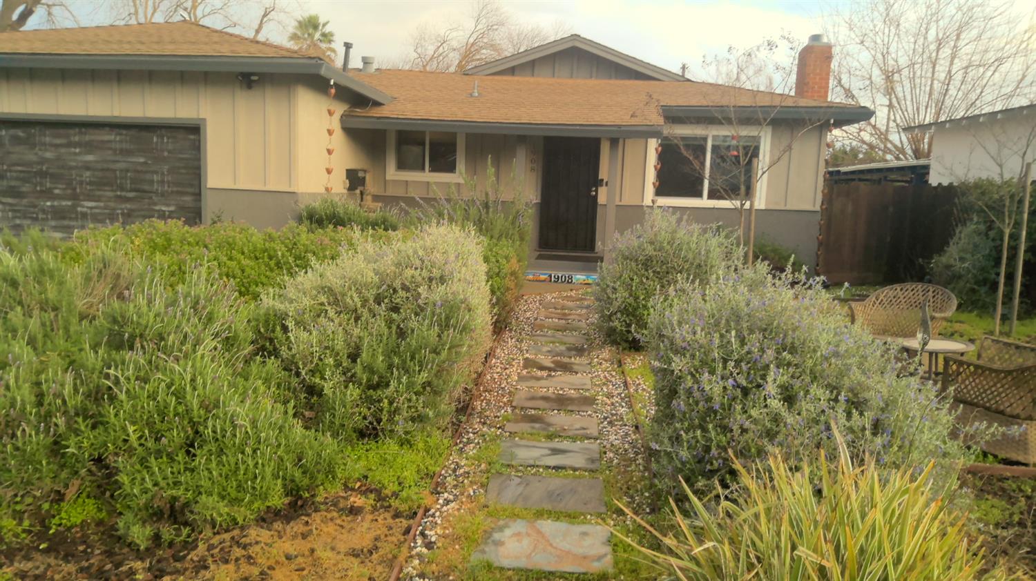 1908 Debonaire Ct, Modesto, CA 95350