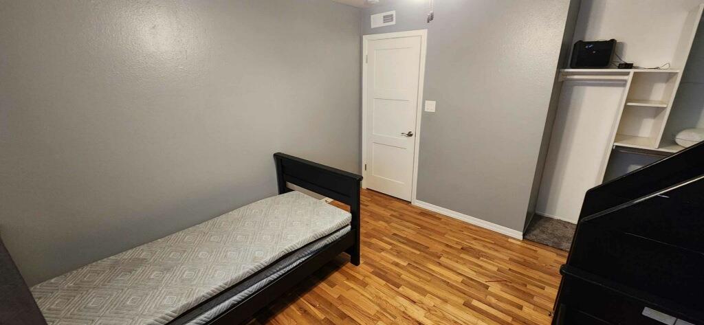 1908 Debonaire Ct, Modesto, CA 95350