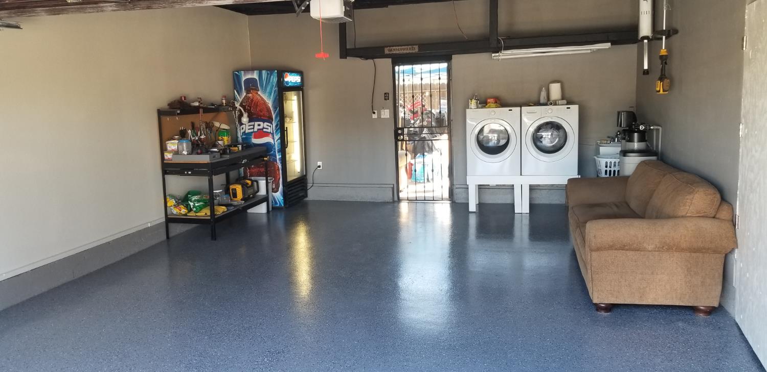 1908 Debonaire Ct, Modesto, CA 95350