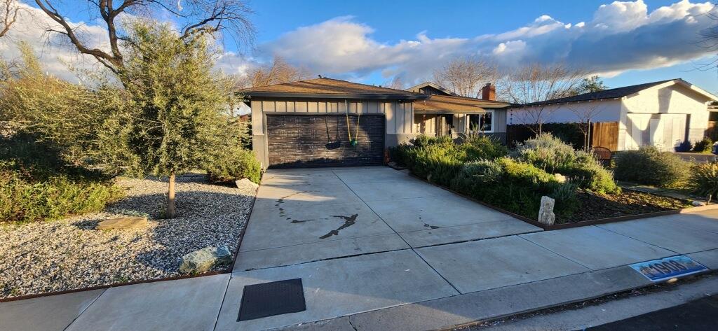 1908 Debonaire Ct, Modesto, CA 95350