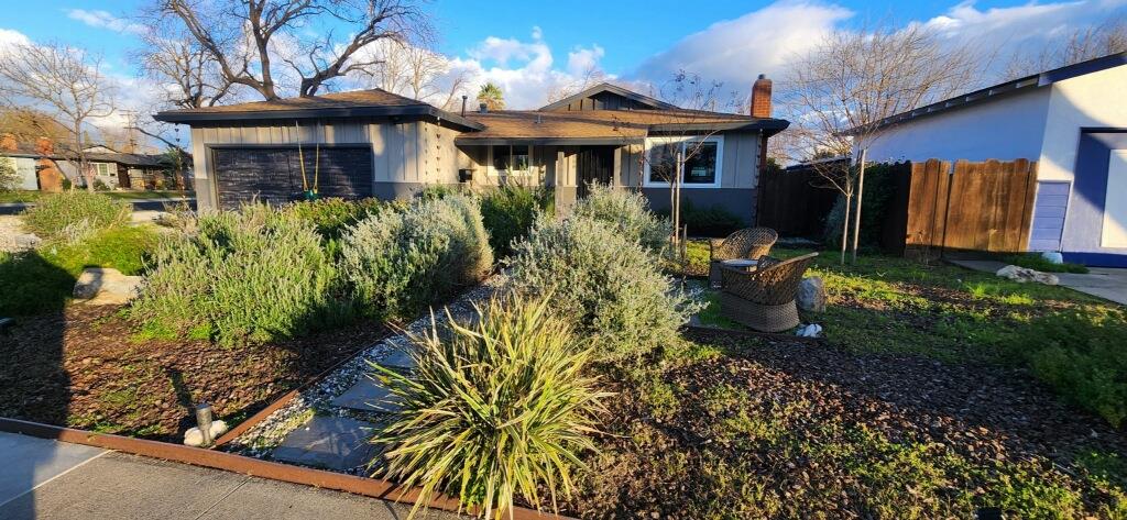 1908 Debonaire Ct, Modesto, CA 95350