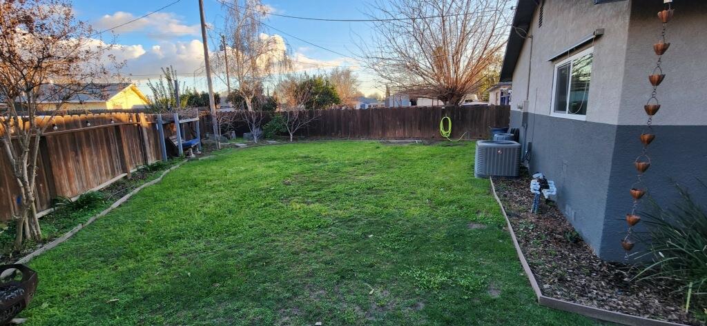 1908 Debonaire Ct, Modesto, CA 95350