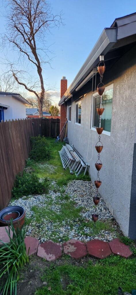 1908 Debonaire Ct, Modesto, CA 95350