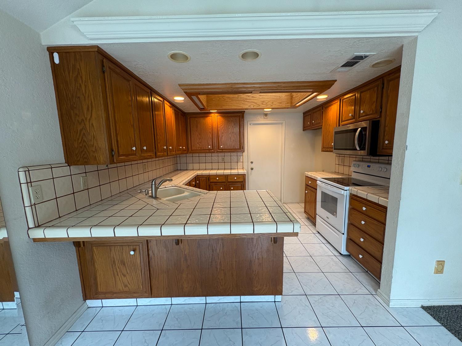 1829 Oak Leaf Dr, Modesto, CA 95354