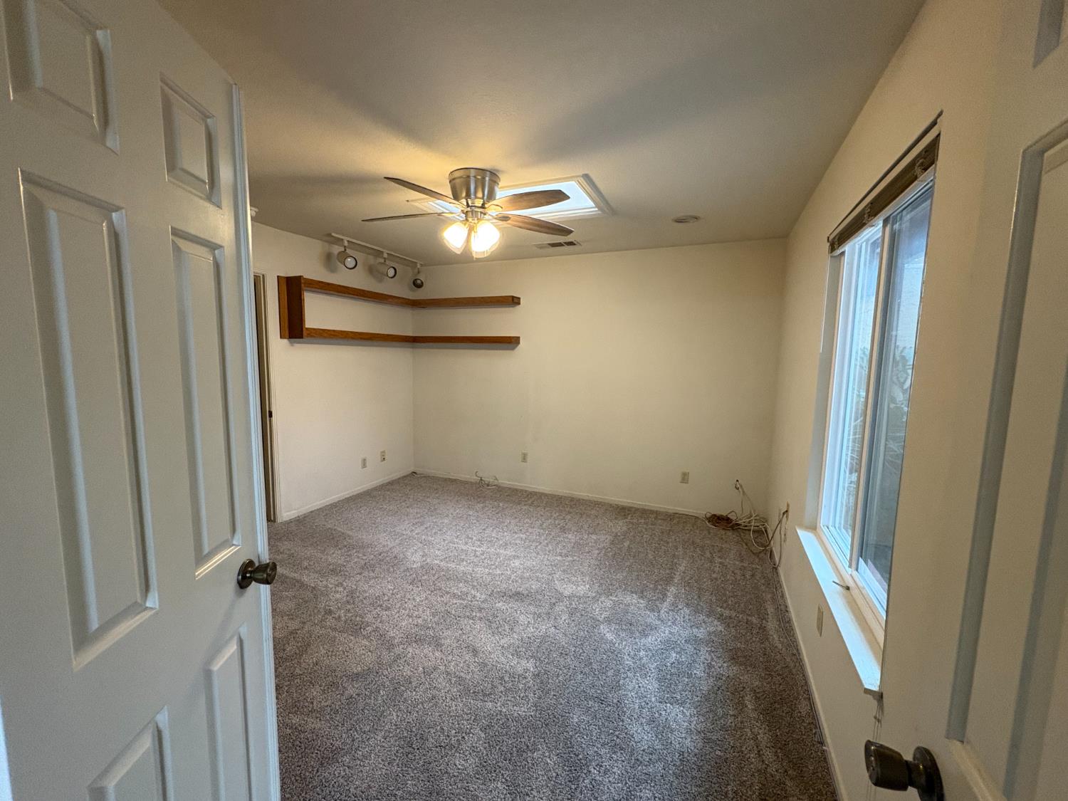 1829 Oak Leaf Dr, Modesto, CA 95354