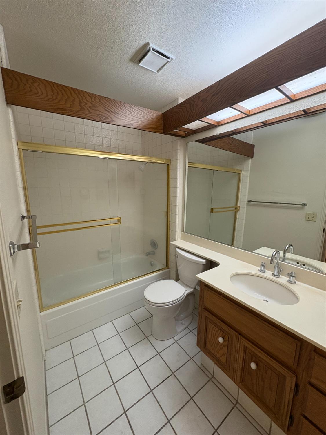 1829 Oak Leaf Dr, Modesto, CA 95354