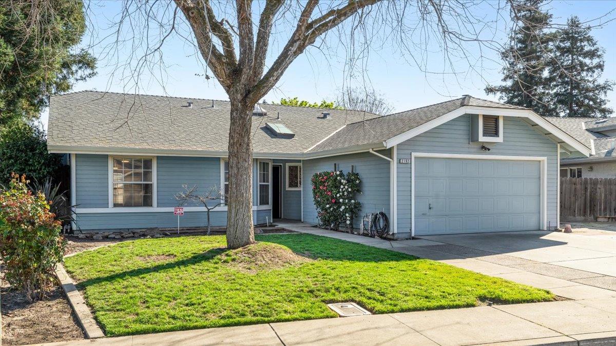 2192 Royal Wood Ln, Turlock, CA 95380
