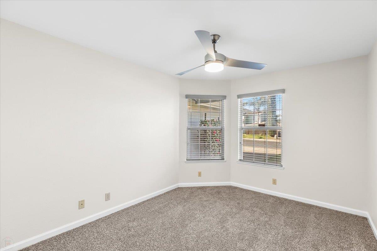 2192 Royal Wood Ln, Turlock, CA 95380