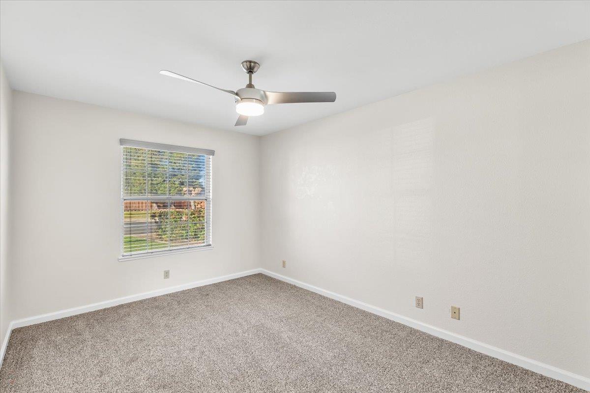 2192 Royal Wood Ln, Turlock, CA 95380