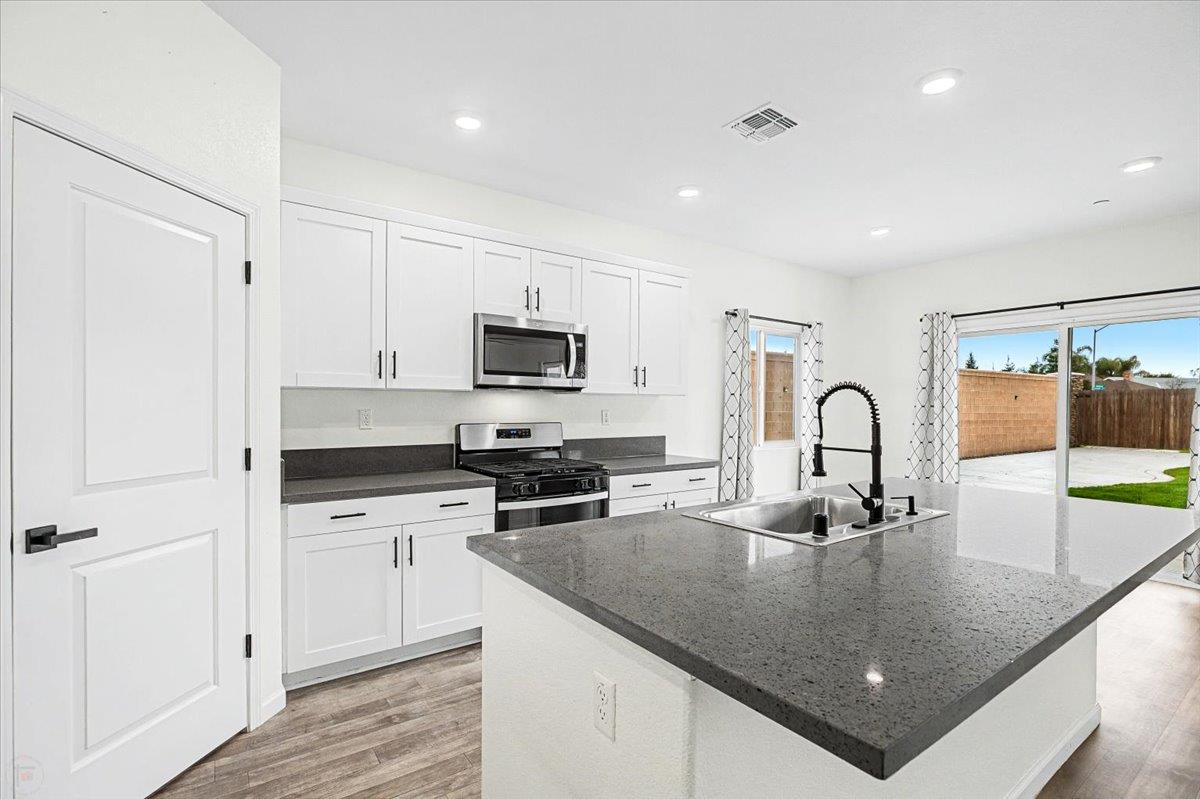 1496 Crimson, Manteca, CA 95336