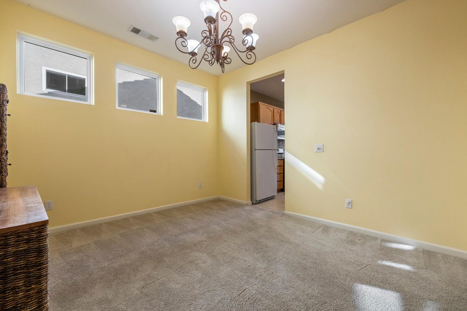 612 Beck Creek Ln, Patterson, CA 95363