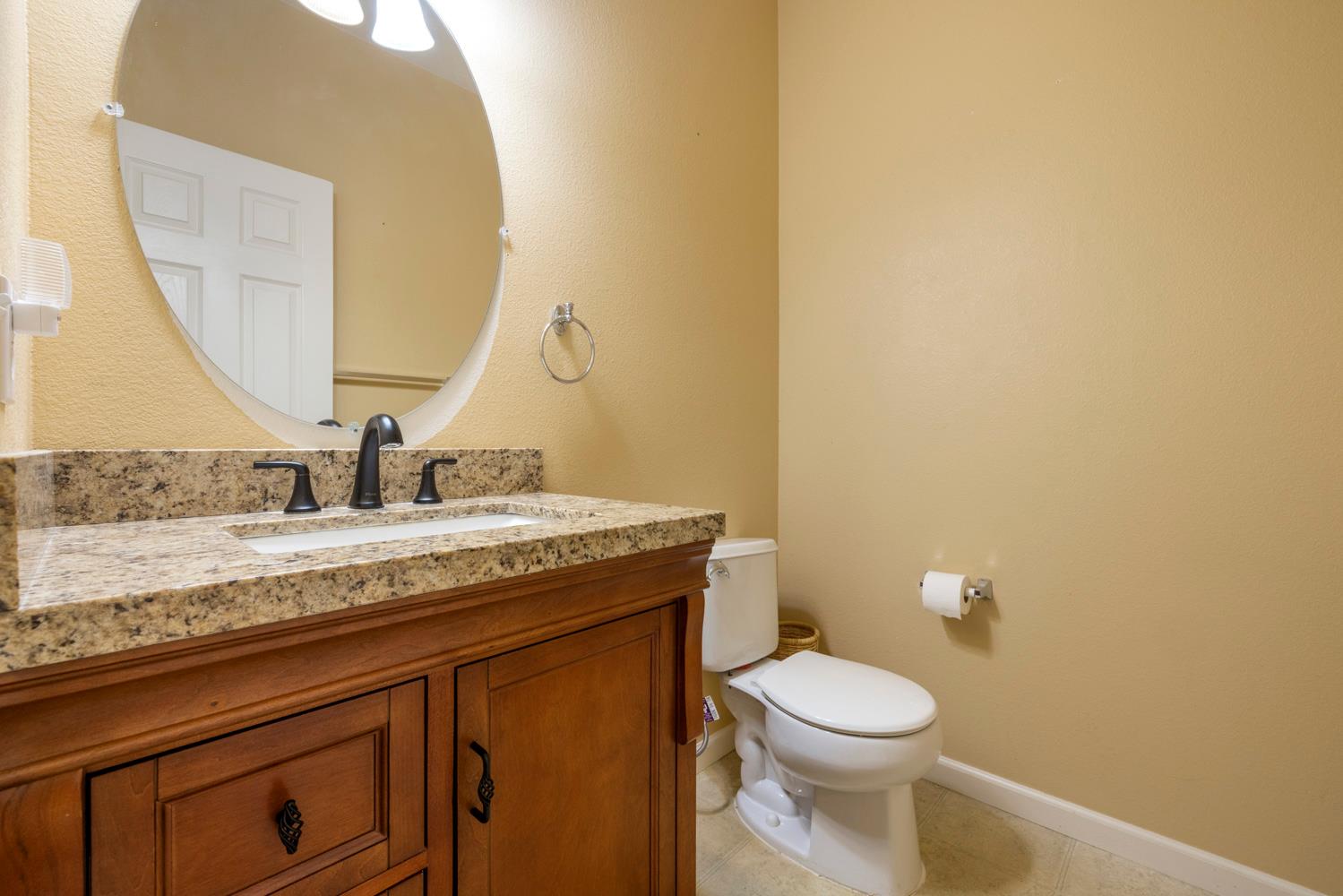 612 Beck Creek Ln, Patterson, CA 95363