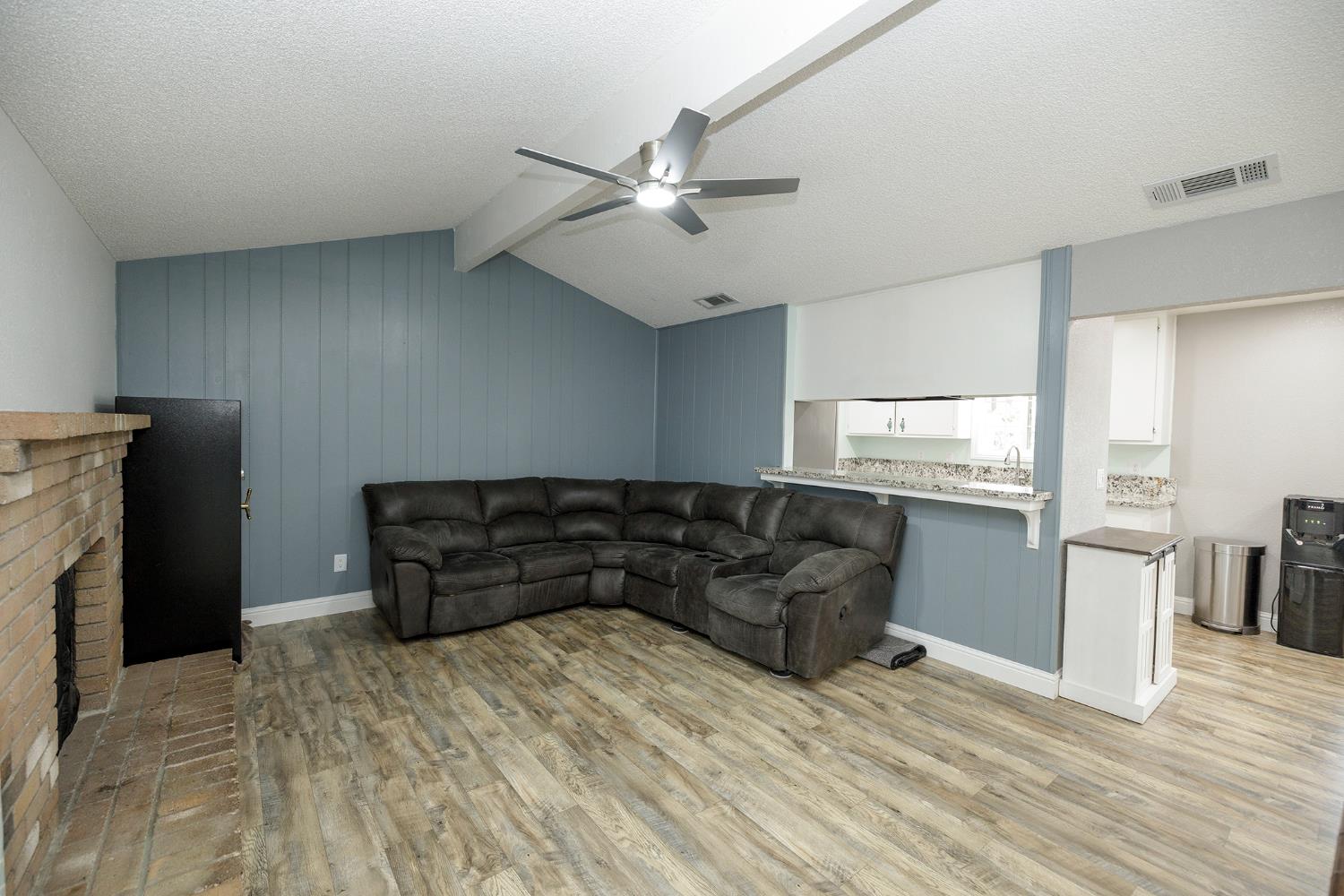 2098 Joett Dr, Turlock, CA 95380