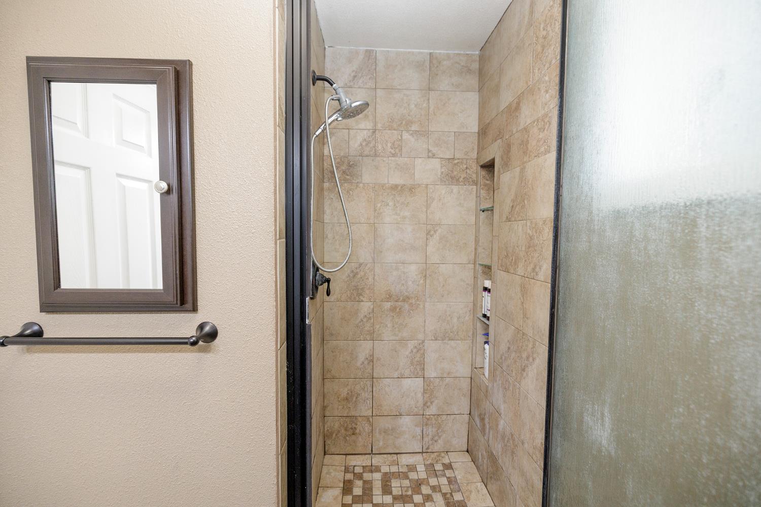 2098 Joett Dr, Turlock, CA 95380