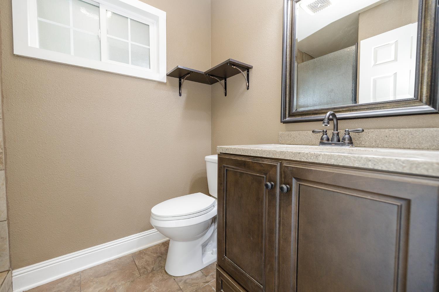 2098 Joett Dr, Turlock, CA 95380