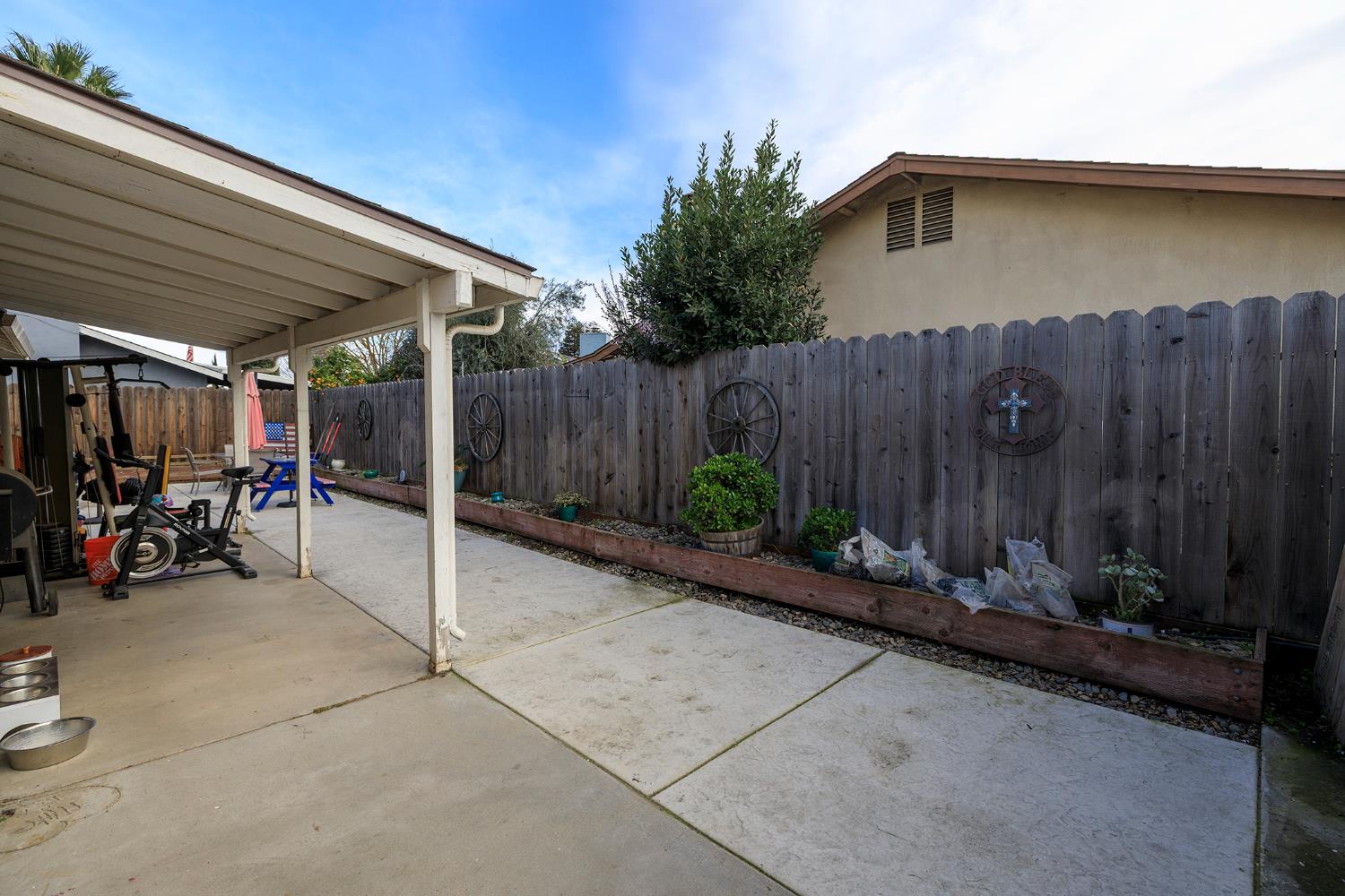 2098 Joett Dr, Turlock, CA 95380